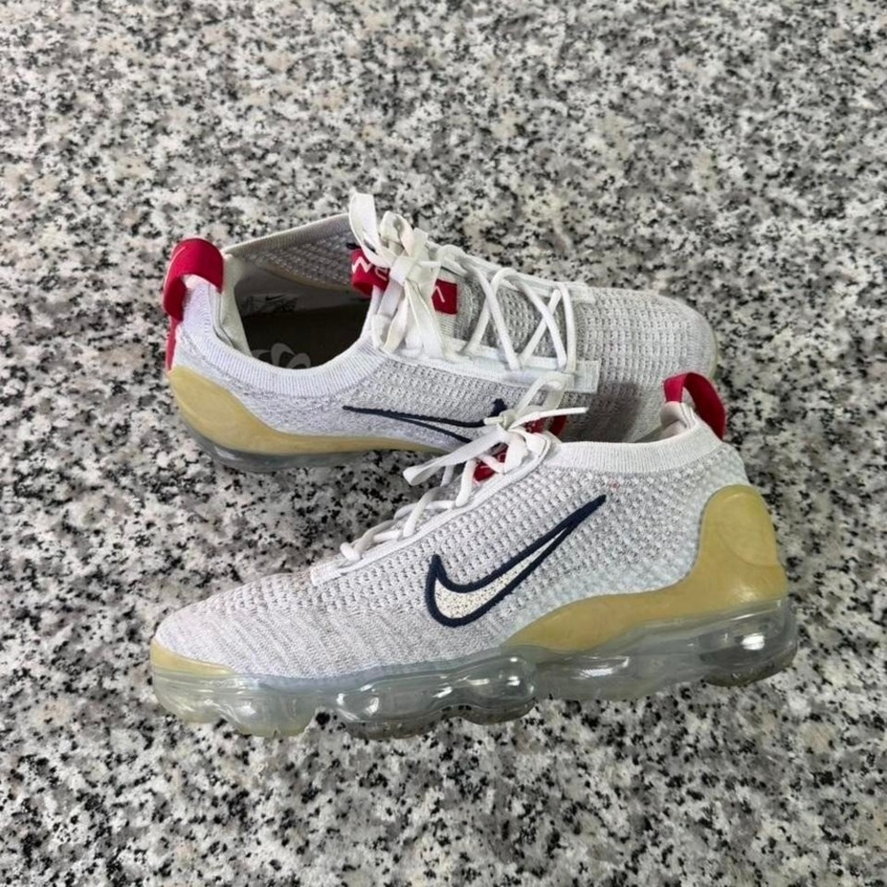 Nike Women's Air Vapormax Flyknit Dust Running Sneaker Shoe W8.5 DH4090